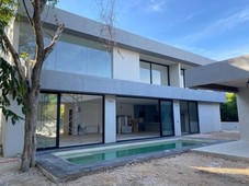 casa en venta en mérida, yucatán country club, priv. xtacay, entrega inmediata.