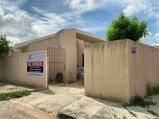 casa de un piso en esquina en francisco villa poniente, mérida