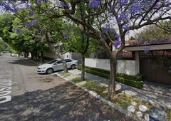 casa en venta de remate bancario en las lomas de chapultepec.