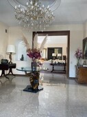 en venta, increible casa en el triangulo dorado de lomas de chapultepec - 5 recámaras - 6 baños - 990 m2
