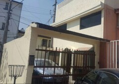 se vende casa en ciudad satélite