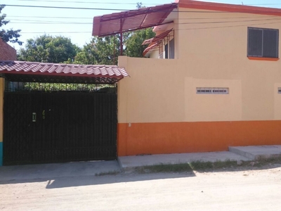 318 Casa En Venta Con Jardin En Fracc Huajitlan, Al Norte Ote Tuxtla Gtz