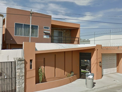 Amc Hermosa Casa En Otay Constituyentes Con Balcon