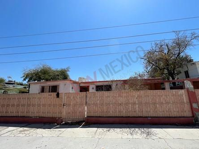 Casa Céntrica Para Remodelar A La Venta En La Paz, Bcs.