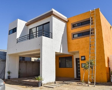 Casa En Pre-venta, Ensenada, B.c. En Privada, Colonia Las Brisas, Santa Fe Modelo Sahuaro