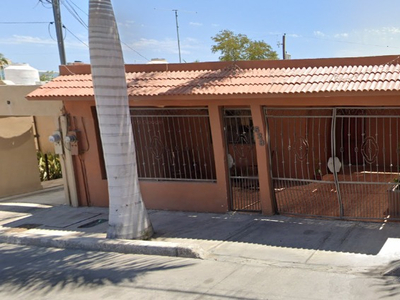 Casa En Remate Ubicada En Chichenitza, La Paz, Baja California, Aprovecha Esta Grandiosa Oportunidad. (no Se Aceptan Creditos Hipotecarios) -ao