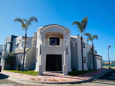 Casa En Venta En Fracc. San Marino, Tijuana, B.c.