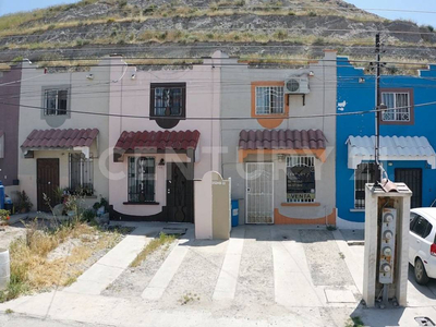 Casa En Venta En Fraccionamiento Las Abejas, Tijuana Baja California.