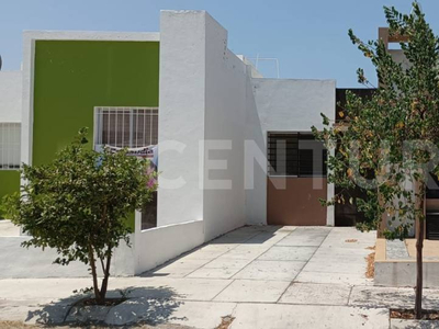 Casa En Venta En Fraccionamiento Montellano, Villa De Álvarez