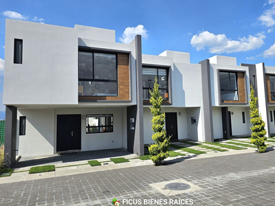 Casa En Venta En Toluca, Fraccionamiento Aurea