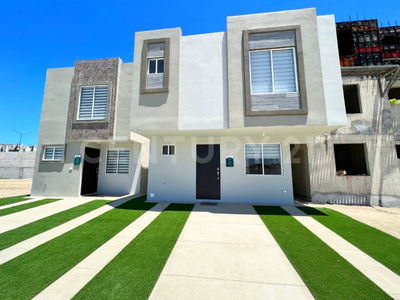 Casas De 3 Recamaras En Venta Fracc. Burdeos Residencial