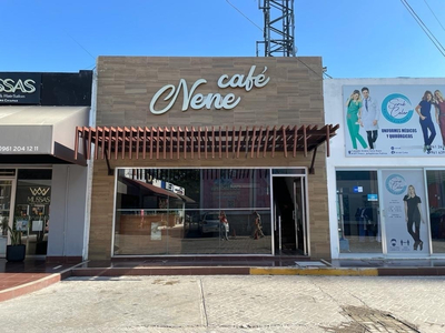 Local Comercial En Renta Ideal Para Cafetería Frente A La To