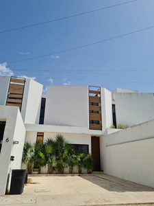 Townhouse En Venta En Temozon Norte , Merida , Yucatan.