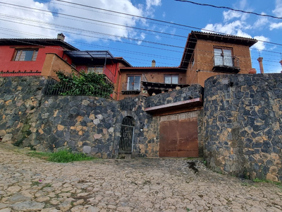 Venta De Casa En El Pueblo Mágico De Pátzcuaro Michoacán Con Extraordinaria Vista A La Isla De Janitzio
