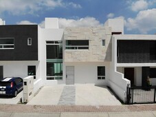 Casas en venta - 129m2 - 4 recámaras - El Refugio - $3,490,000