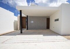 Doomos. Casa en venta en Mérida de una PLANTA en Residencial ALBA MOD 234 CON ACABADOS DE LUJO!!