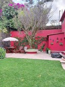 Casa con jardín y terraza en calle cerrada, Tecamachalco