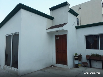 Casa en Venta en Fracc. Arboledas, Tepehitec, Tlaxcala, Pueblo La Trinidad Tepehitec - 2 baños