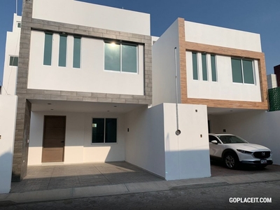 En Venta, Amplias y hermosas casas en La Carcaña, San Pedro Cholula, Puebla