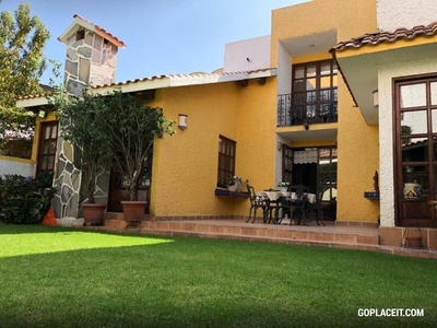 Magnifica Casa en Venta excelente ubicación al sur de la ciudad., Ampliación Tepepan - 4 baños