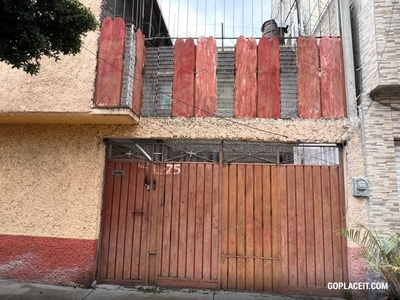 Se vende casa en Col La planta, Alcaldía Iztapalapa - 3 habitaciones - 1 baño - 147 m2
