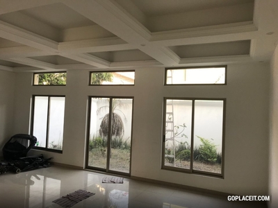 Venta de Casa - Jardines de Coyoacán: Estupenda residencia a entregarse totalmente remodelada