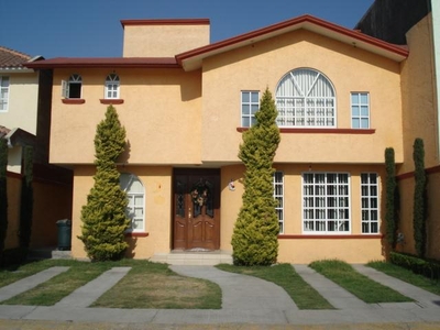 VENDO CASA SN JERONIMO CHICAHUALCO METEPEC EDO MEX