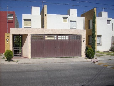 VENTA DE CASA EN LOS ENCINOS!!!