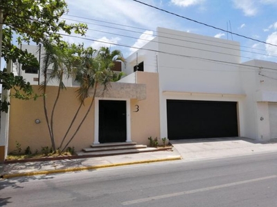 Casa en Venta en Campeche: Fracc. Bosques de Campeche
