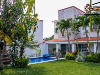 Casa en venta en Lomas de Cocoyoc, Morelos OLC-4025