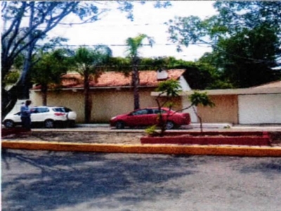 CASA EN VENTA EN VILLAS DE IRAPUATO.....