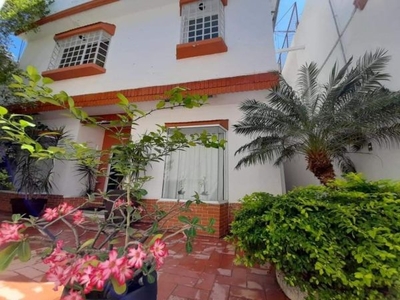 CASA EN VENTA EN ZONA CENTRICA DE LA CIUDAD