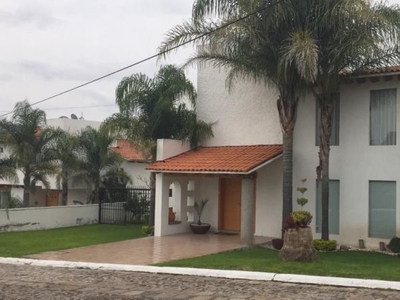 CASA EN VENTA VISTA REAL Y COUNTRY CLUB