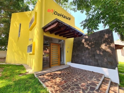 Exclusiva Casa en Puerta Paraíso COTO PRIVADO en Colima