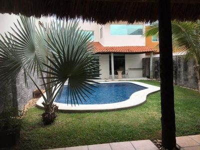 Residencia en Venta Estado de Veracruz con alberca privada en Boca del Rio