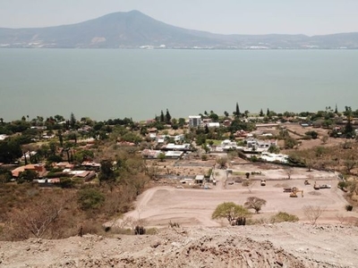 Terreno 711 m2 vista espectacular Lago Chapala $313,300 usd