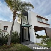 casa en venta - espectacular residencia en parque jalisco, cascatta, onamiento lomas de angelópolis - 3 baños - 291.46 m2