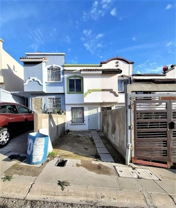 Casa en Venta en URBIQUINTA DEL CEDRO Tijuana, Baja California