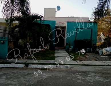 Doomos. Casa en Venta en Fraccionamiento Nuevo Ixtapa en Puerto Vallarta