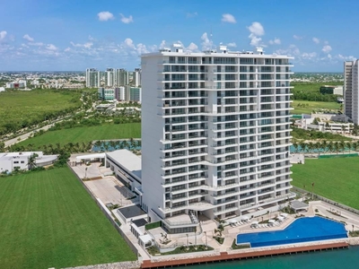 Doomos. Venta Departamentos de Lujo, en Puerto Cancún, Quintana Roo.