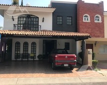 3 recamaras en venta en fraccionamiento nueva galicia residencial tlajomulco de zúñiga