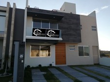 Residencia en Colinas de Juriquilla, Roof Garden, Jardín, 3 Recamaras, 4.5 Baños