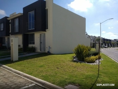 Renta de casa de 3 recamaras en zona Cuautlancingo - 3 baños - 90 m2