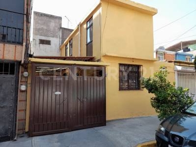 Casa en Renta en Los Reyes Ixtacala, Tlalnepantla, Edo. Mex.