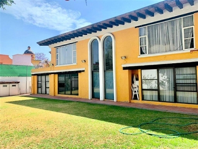 Doomos. Casa en Venta, Club de Golf Hacienda, 3 Recámaras.