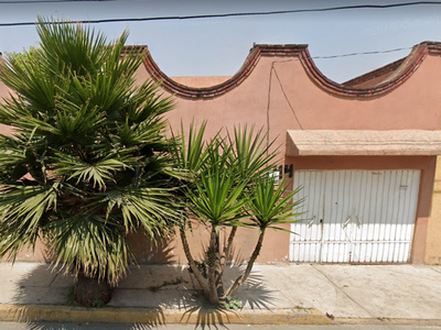 Casa en venta Calle 27 144, Estado De México, Nezahualcóyotl, México, 57210, Mex