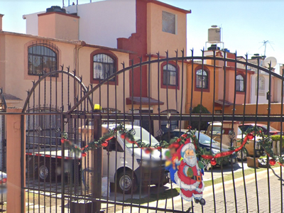Casa en venta Circuito Poniente, Bosques De La Hacienda, Cuautitlán Izcalli, México, 54768, Mex