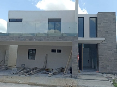 Casa Nueva en Venta con alberca en Portal del Norte Zuazua