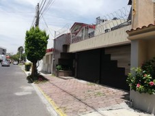 CASA EN VENTA ATRAS DE WALMART SAN MANUEL, SOBRE BULEVARD 22 SUR