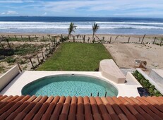 se renta casa en playa blanca zihuatanejo